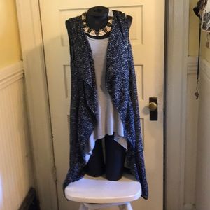 Flowing sleeveless vest